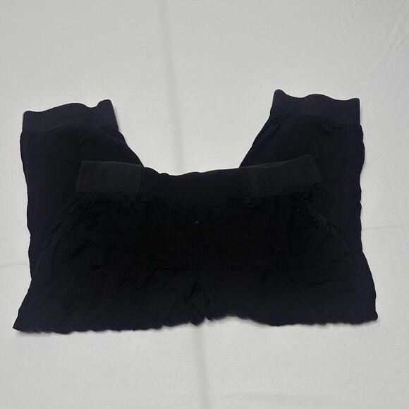2B Bebe Size Small Black Vintage Capris Suoer Soft & Flattering - Picture 4 of 6